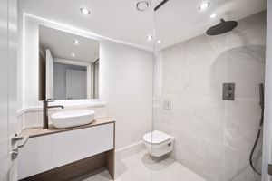 En Suite- click for photo gallery